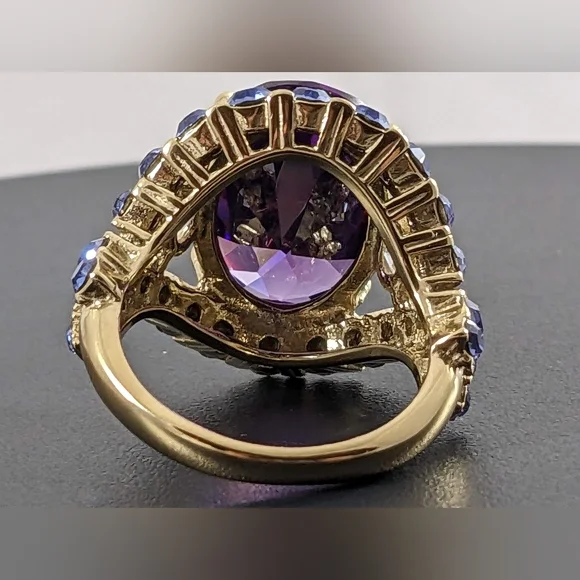 Amethyst CZ and Gold Cocktail Ring - Picture 5 of 6
